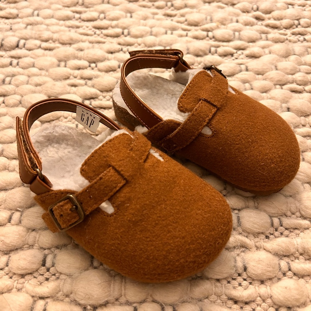 GAP Kids Toddler Cosy Clogs, size 7 / 8